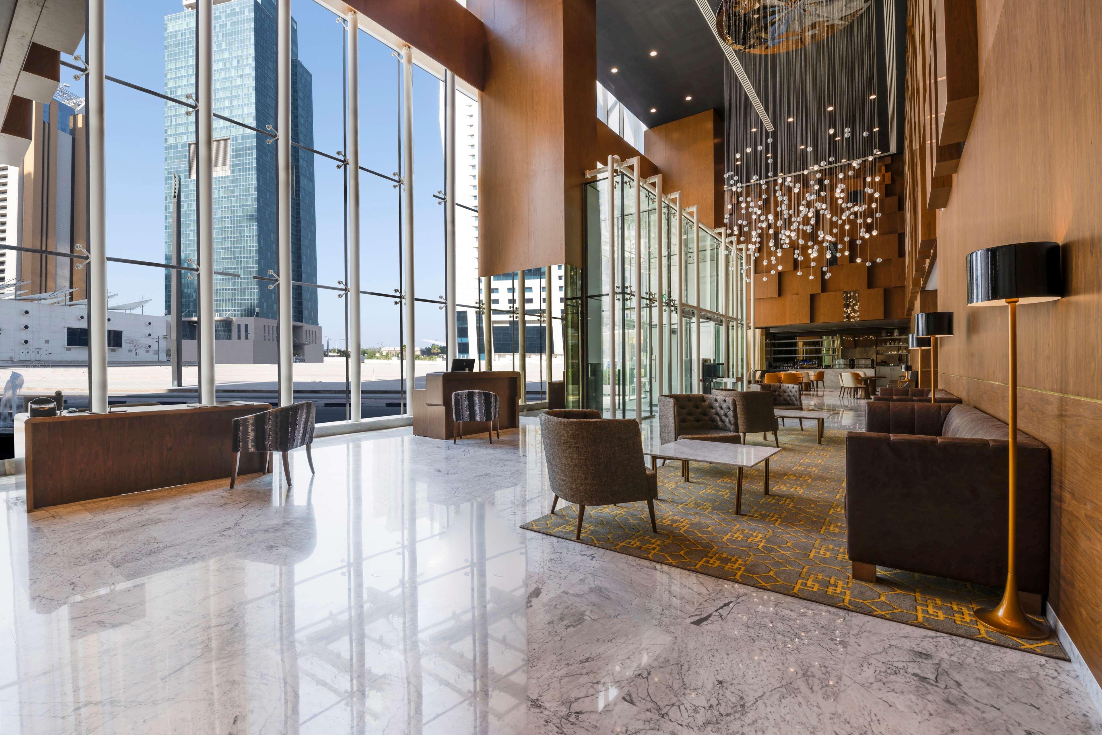 Aleph Doha Residences, Curio Collection By Hilton Luaran gambar The lobby of the hotel