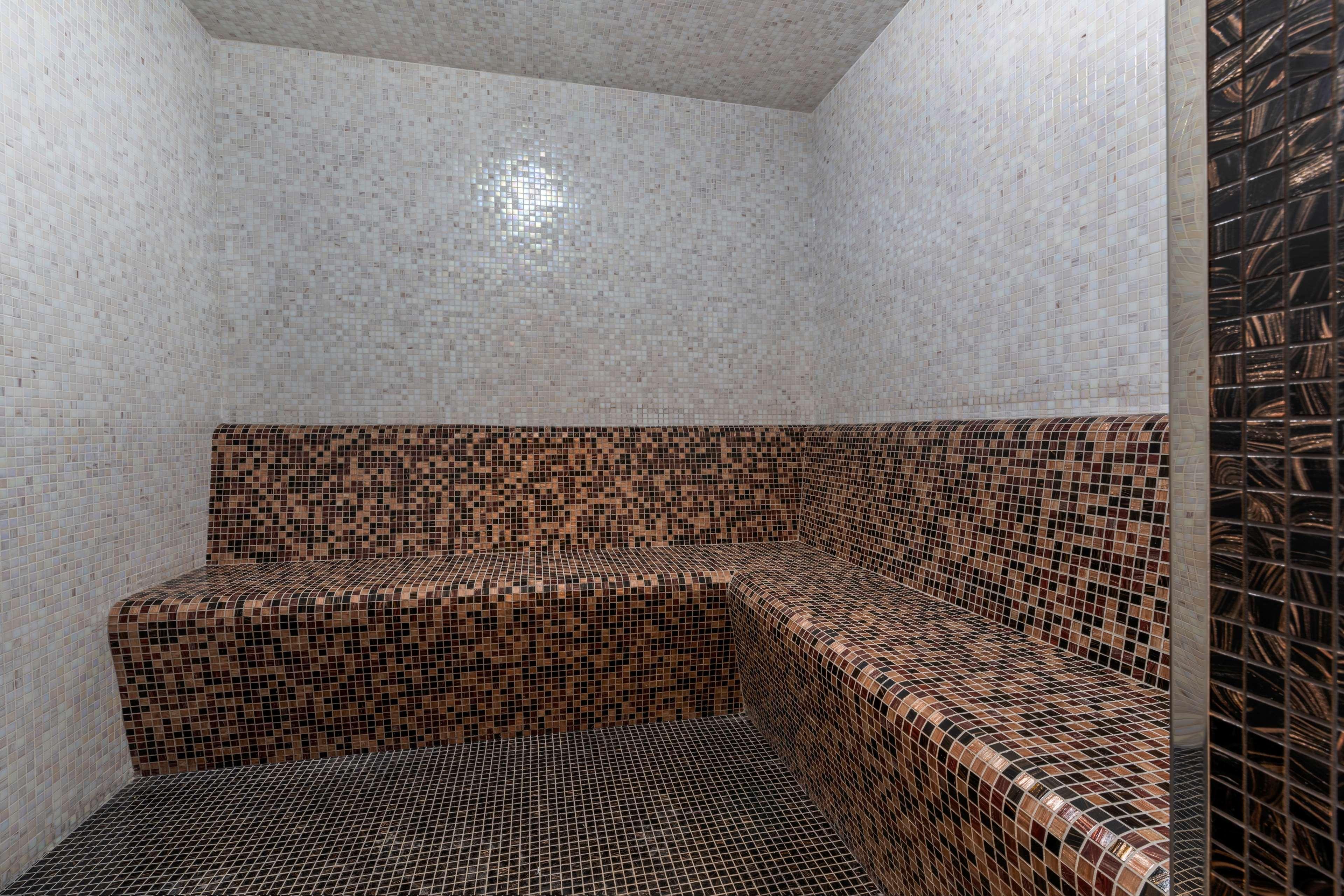 Aleph Doha Residences, Curio Collection By Hilton Luaran gambar Hamam in a Turkish bath