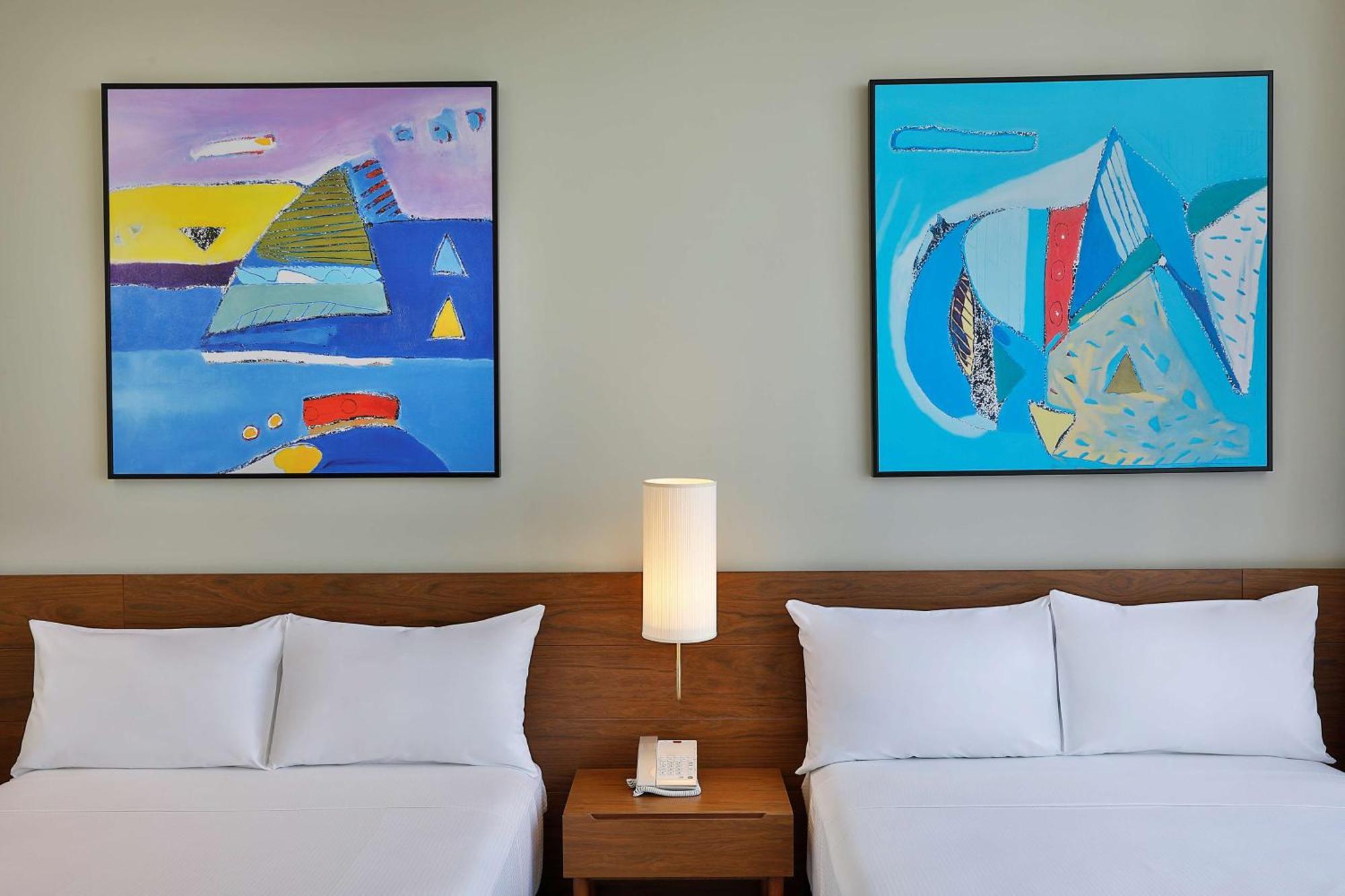Aleph Doha Residences, Curio Collection By Hilton Luaran gambar Artwork by artist, Mark Rothko