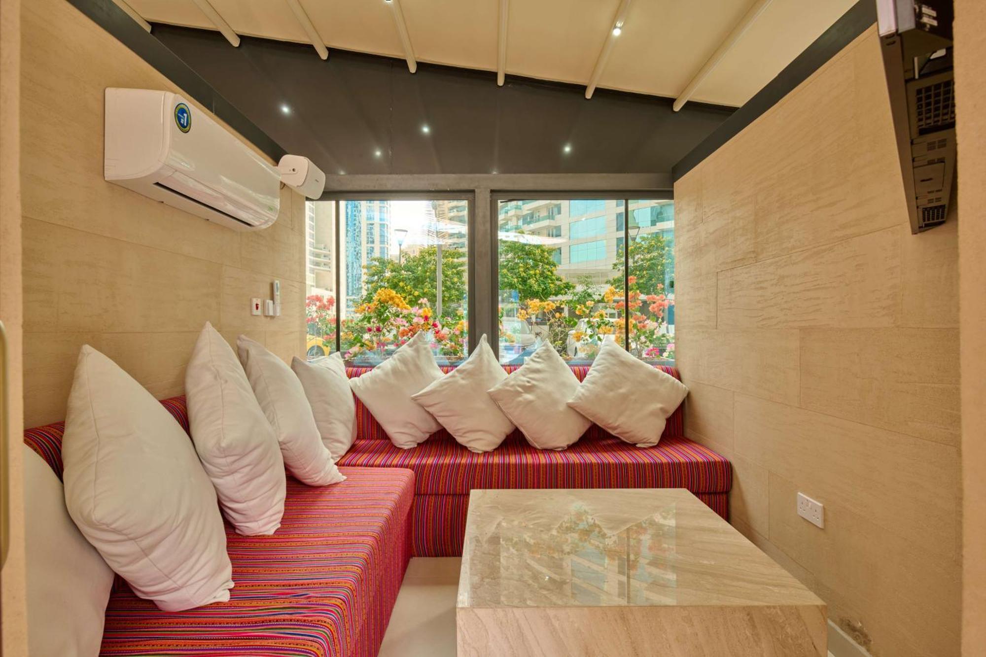 Aleph Doha Residences, Curio Collection By Hilton Luaran gambar A room at the hotel